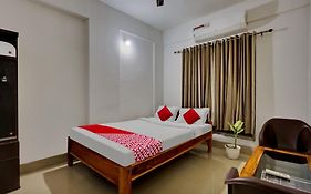 Oyo Flagship Larica Green Valley